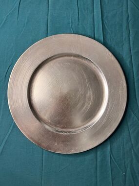 Set of 4 Matte Gold Charger Plates